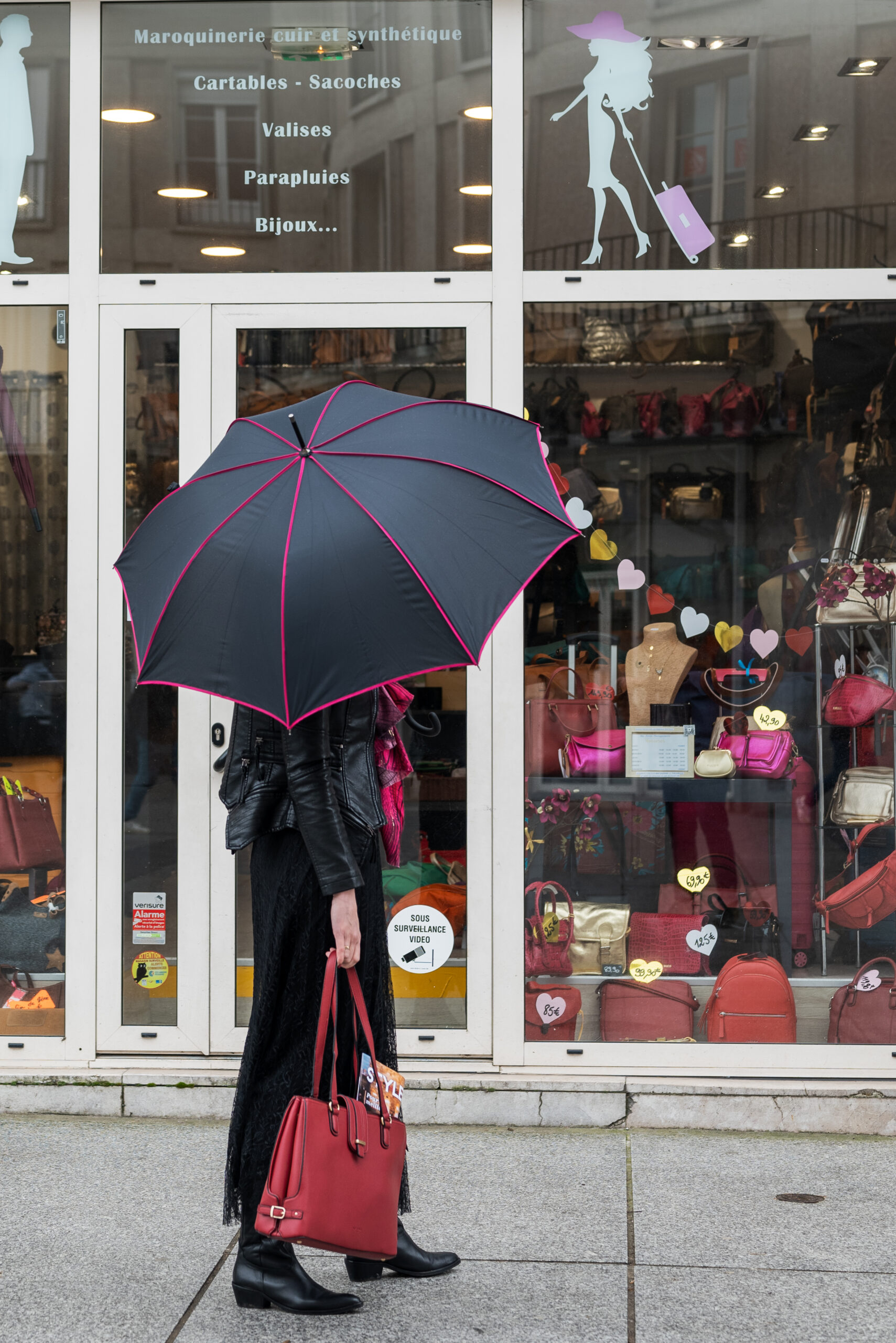 Parapluie devant boutique